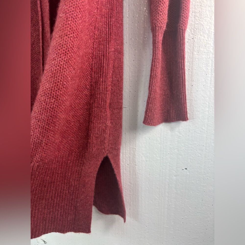 St. Tropez M Cashmere Hoodie Pocketed Cardigan Sweater in Brick - Picture 5 of 8